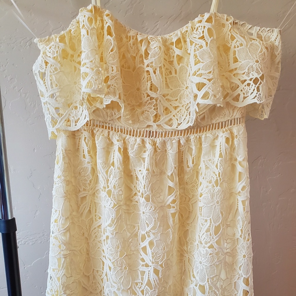 ASTR Off the Shoulder Lace Dress with tags